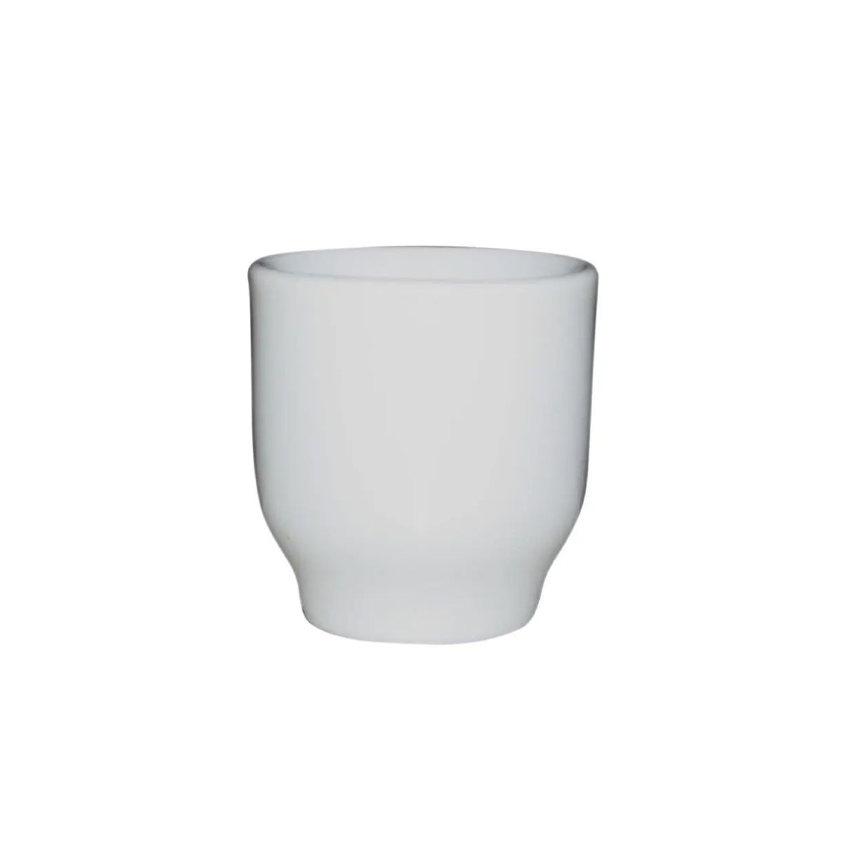 Wit porseleinen eierdopje in frontaal aanzicht met klassieke vorm en glad oppervlak.