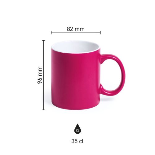 Infographic toont de productafmetingen van mok Lisa 35 cl. porselein met  gekleurde buitenzijde.