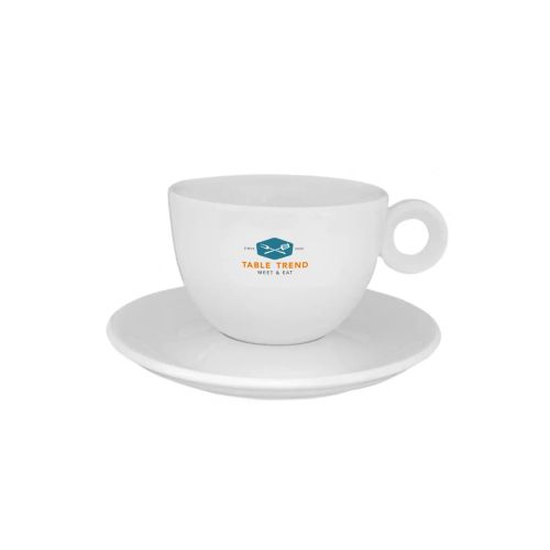Vooraanzicht van porseleinen koffieset Rondo 15 cl. met meerkleurig TableTrend-logo op de kop.