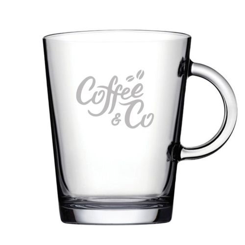 Theeglas Tribeca 40 cl. met gegraveerd CoffeeCo-logo op het vooraanzicht in helder glas.