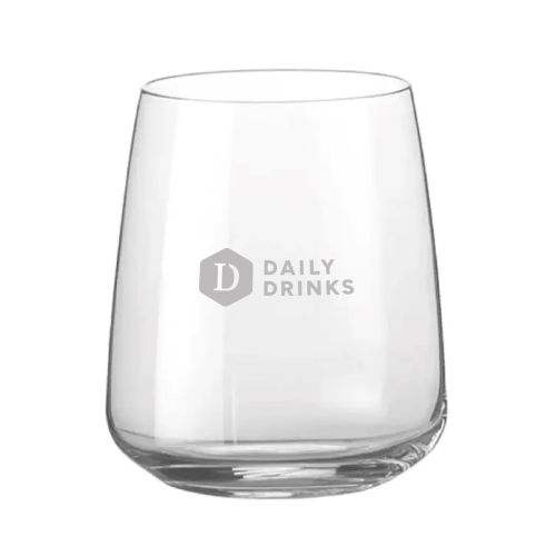 Voorzijde van glazen Aurum Tumbler 37 cl met gegraveerd DailyDrinks-logo subtiel in het oppervlak verwerkt.
