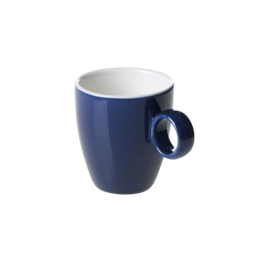 Vooraanzicht van Bart Espresso kop 6,5 cl in blauw-wit porselein met compacte vorm en licht gebogen oor.
