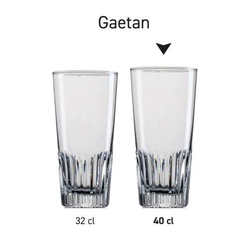 Verschillende Gaetan bierglazen van 32 cl. en 40 cl. afgebeeld als serie in rijopstelling.
