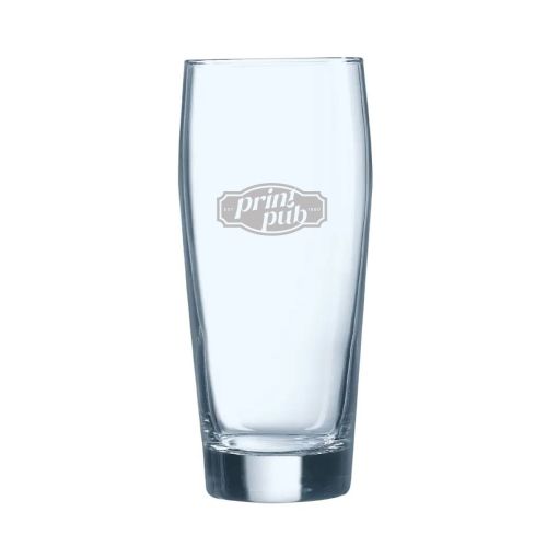 Gravure van PrintPub-logo zichtbaar op de voorkant van het bierglas Willy 33 cl. horeca .