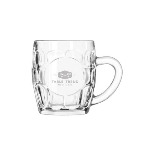 Gravure van TableTrend-logo op voorzijde van de bierpul Oktober 29 cl., subtiel in glas.