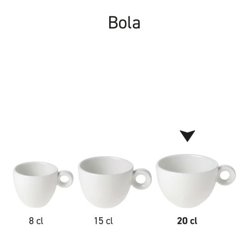 Set Bola koppen van porselein naast elkaar gepresenteerd als onderdeel van productserie.