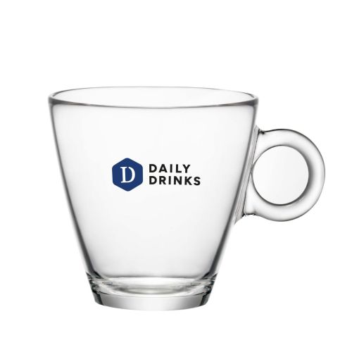 Glasheldere theekop 32 cl. bedrukt met kleurrijk DailyDrinks-logo op de voorkant van het glas.