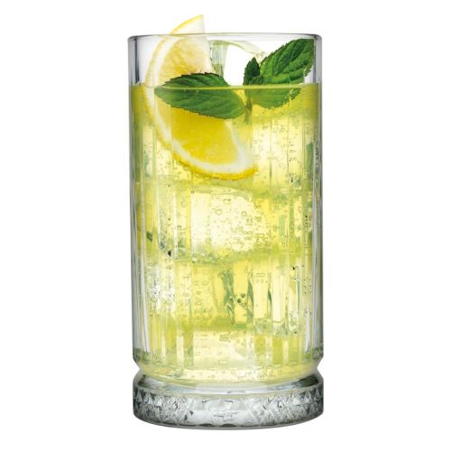 Elysia Longdrink glas 44,5 cl. met vulling op witte achtergrond, helder en recht model.