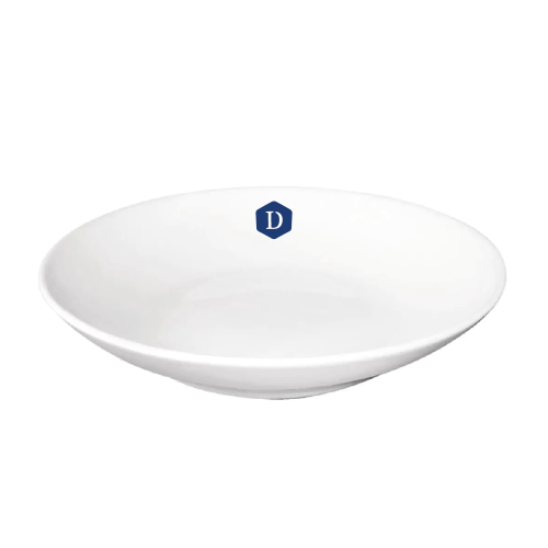 Hotel pastabord wit porselein 26 cm met éénkleurig DailyDrinks-logo gecentreerd op het voorvlak.