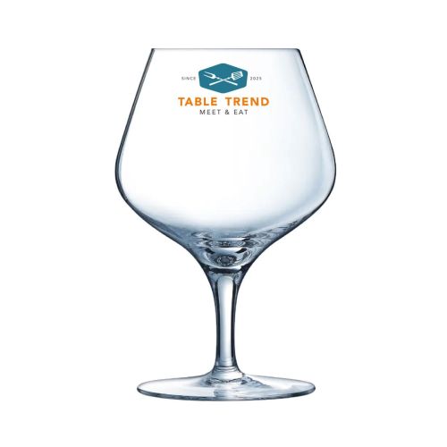 Sublym Cognacglas 35 cl. bedrukt met meerkleurig TableTrend-logo op het vooraanzicht van het glas.