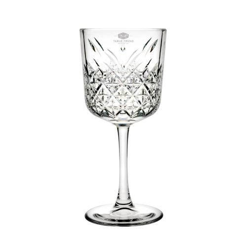 Glashelder Timeless wijnglas met gegraveerd TableTrend-logo op de voorzijde van het 33 cl. glas.