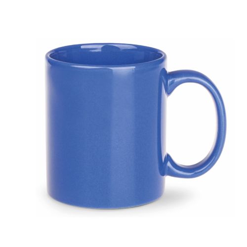 Vooraanzicht van de Tomek mok 30 cl. in blauw porselein met rechte wanden, klassiek oor en glad oppervlak.