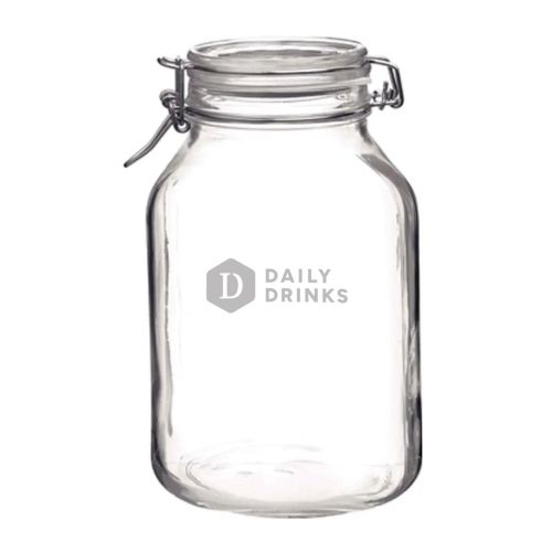 Voorzijde van de ronde Weckpot Fido 4 liter met gegraveerd DailyDrinks-logo subtiel in het glas verwerkt.