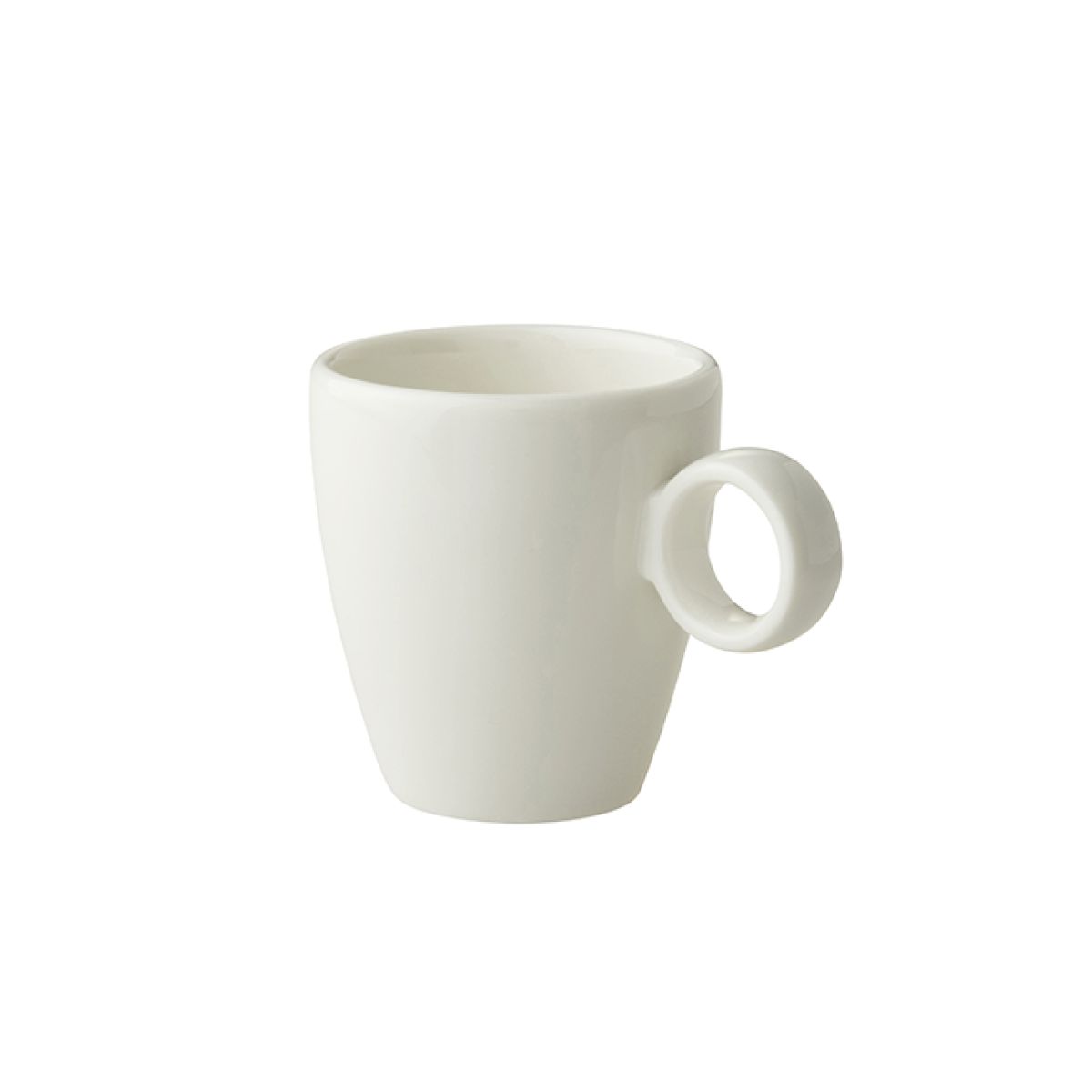 Vooraanzicht van Bart Espresso kop 6,5 cl in wit porselein met compacte vorm en licht gebogen oor.