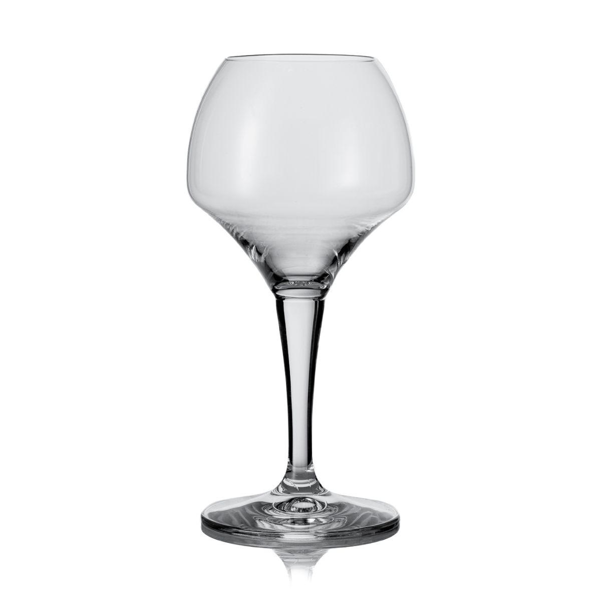 Vooraanzicht van transparant bierglas Norbert 65 cl. met brede kelk en smalle voet in klassiek ontwerp.